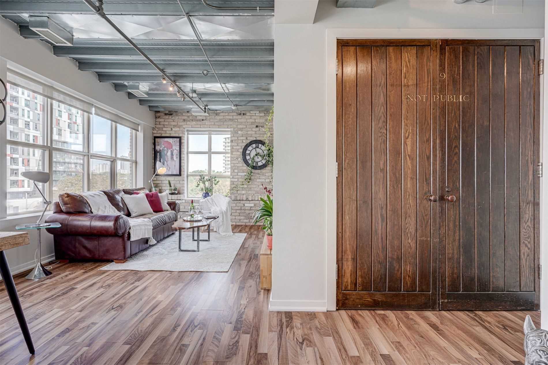 736 Dundas St E, #507