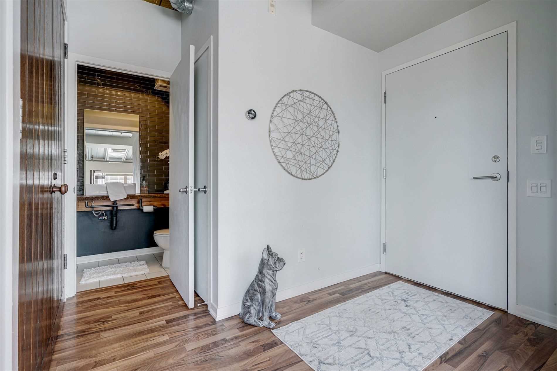 736 Dundas St E, #507