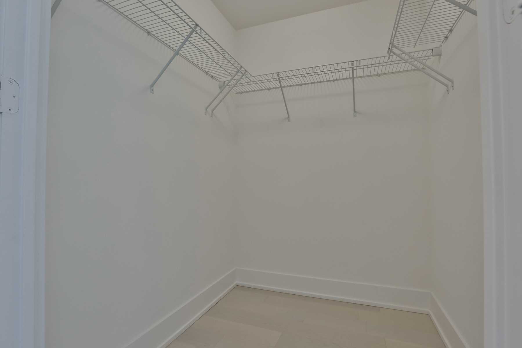 1 Yorkville Ave, #4101