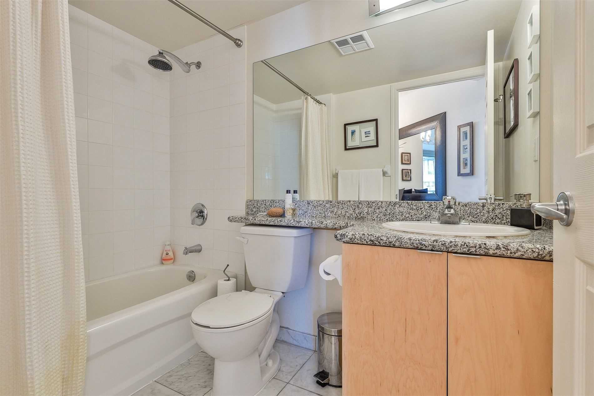 230 Queens Quay W #1515