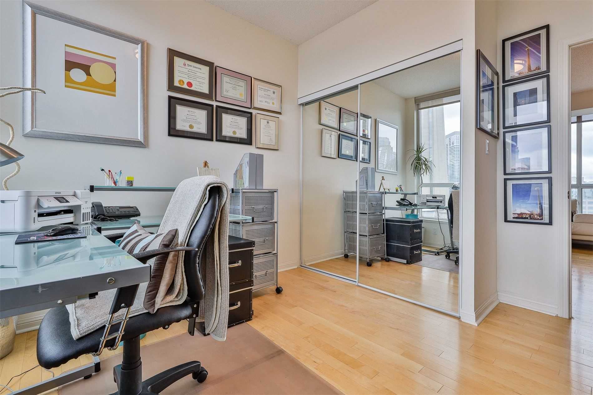 230 Queens Quay W #1515