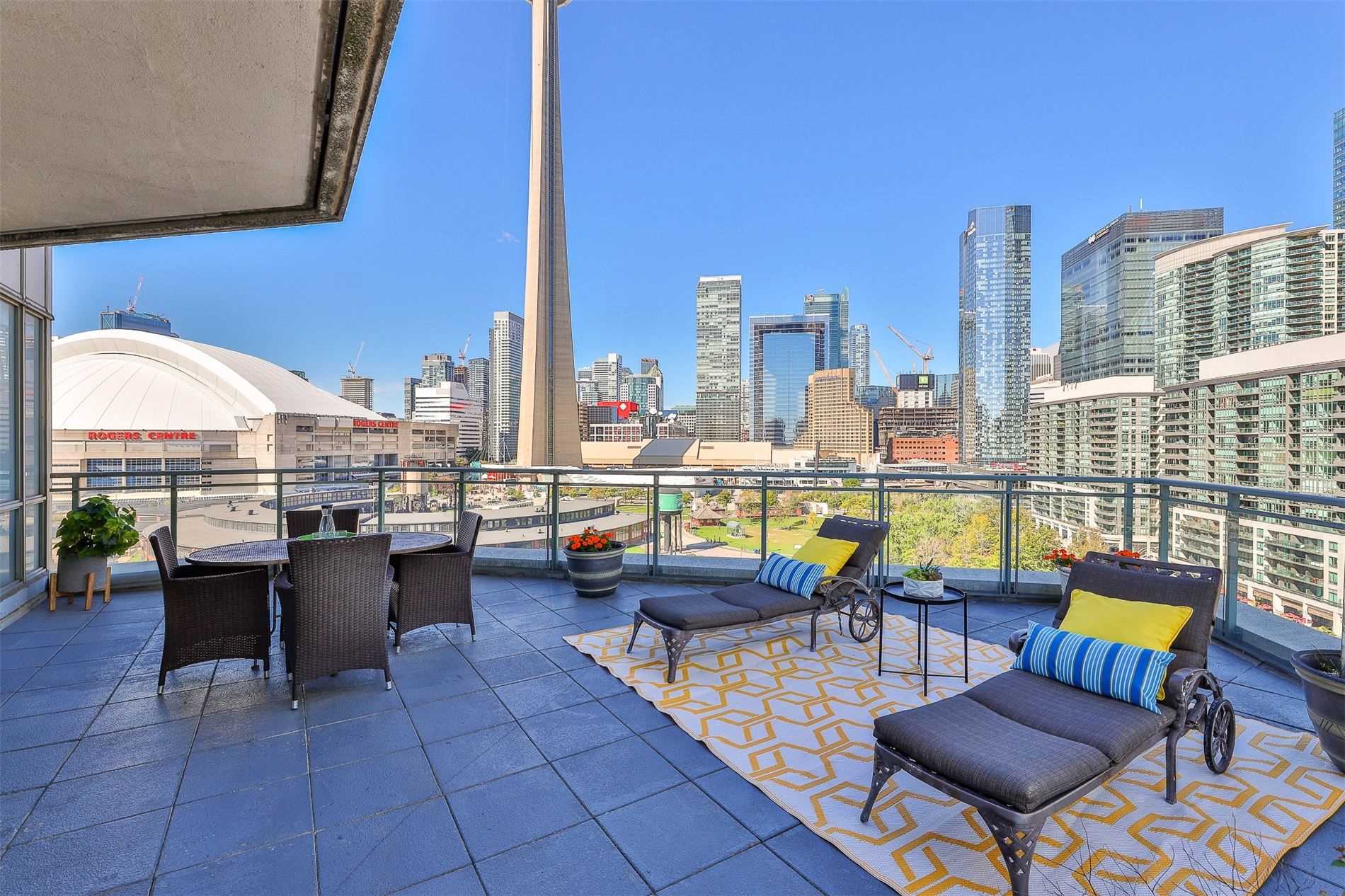 230 Queens Quay W #1515