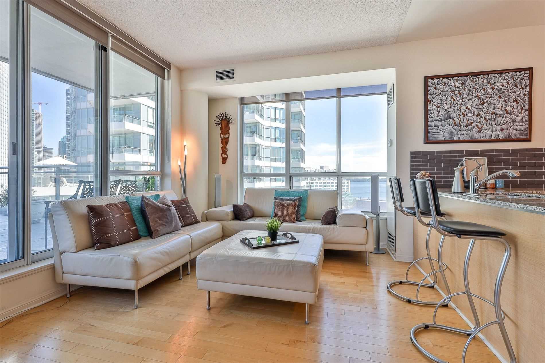 230 Queens Quay W #1515