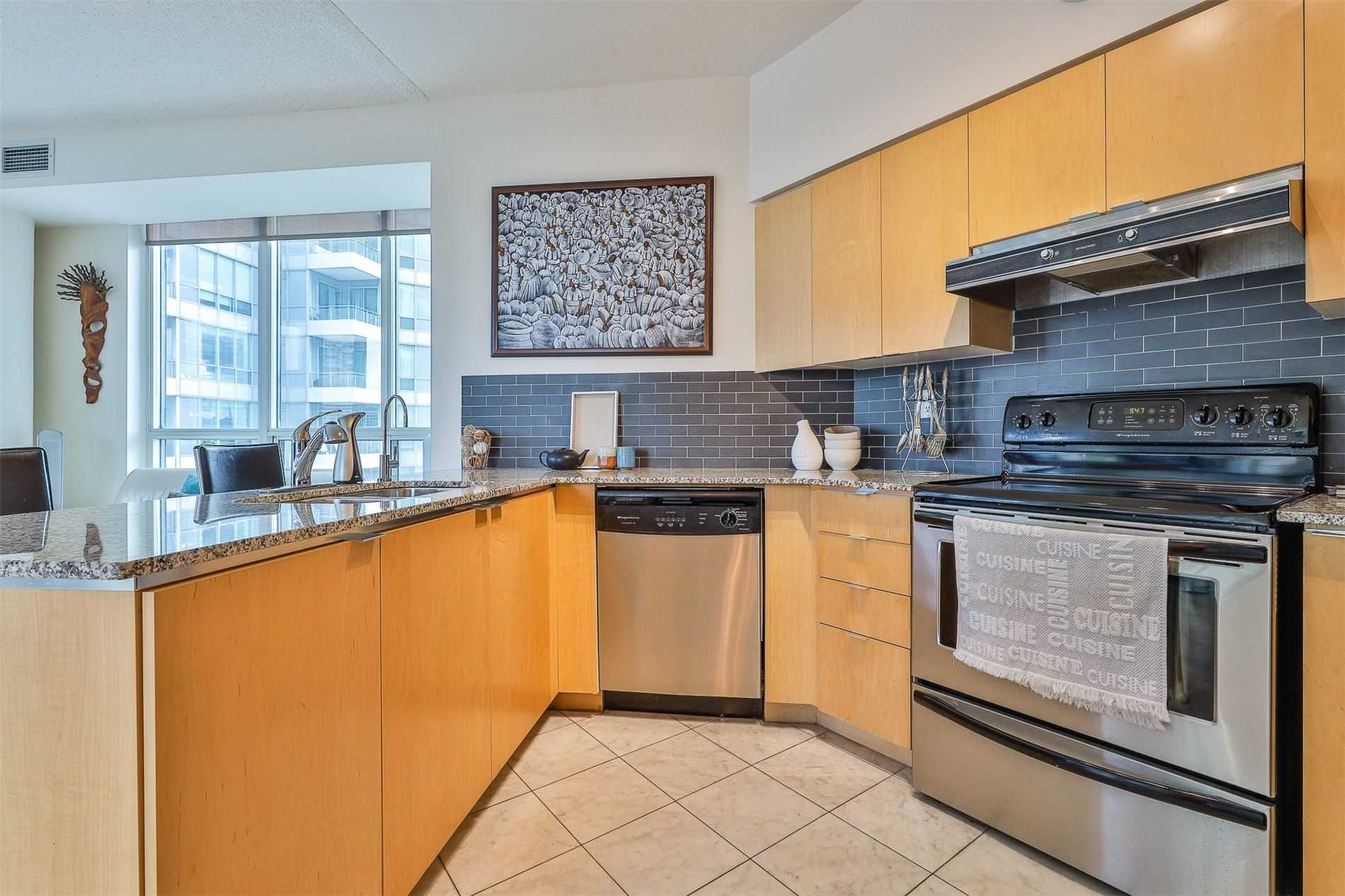230 Queens Quay W #1515