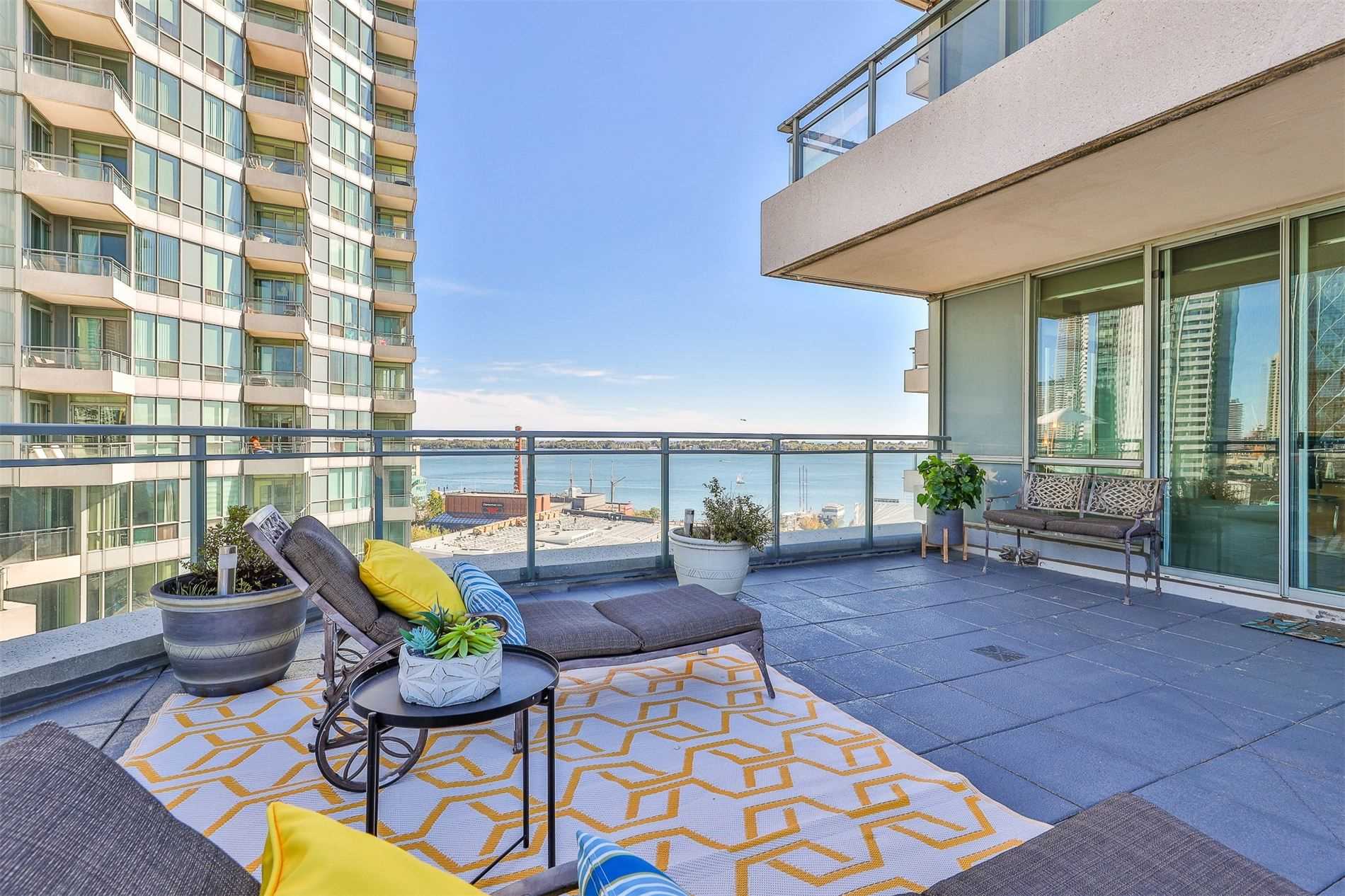 230 Queens Quay W #1515