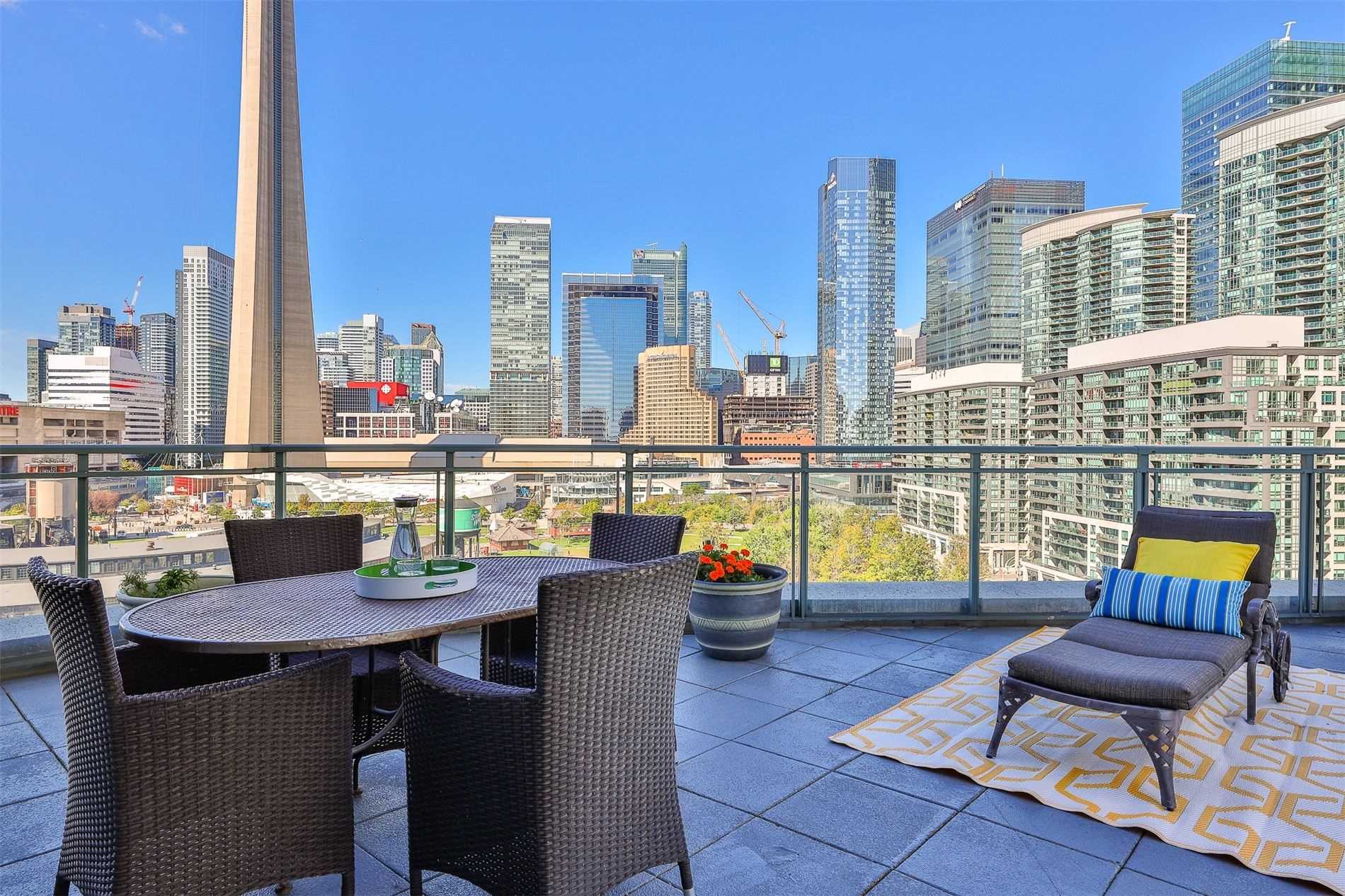 230 Queens Quay W #1515