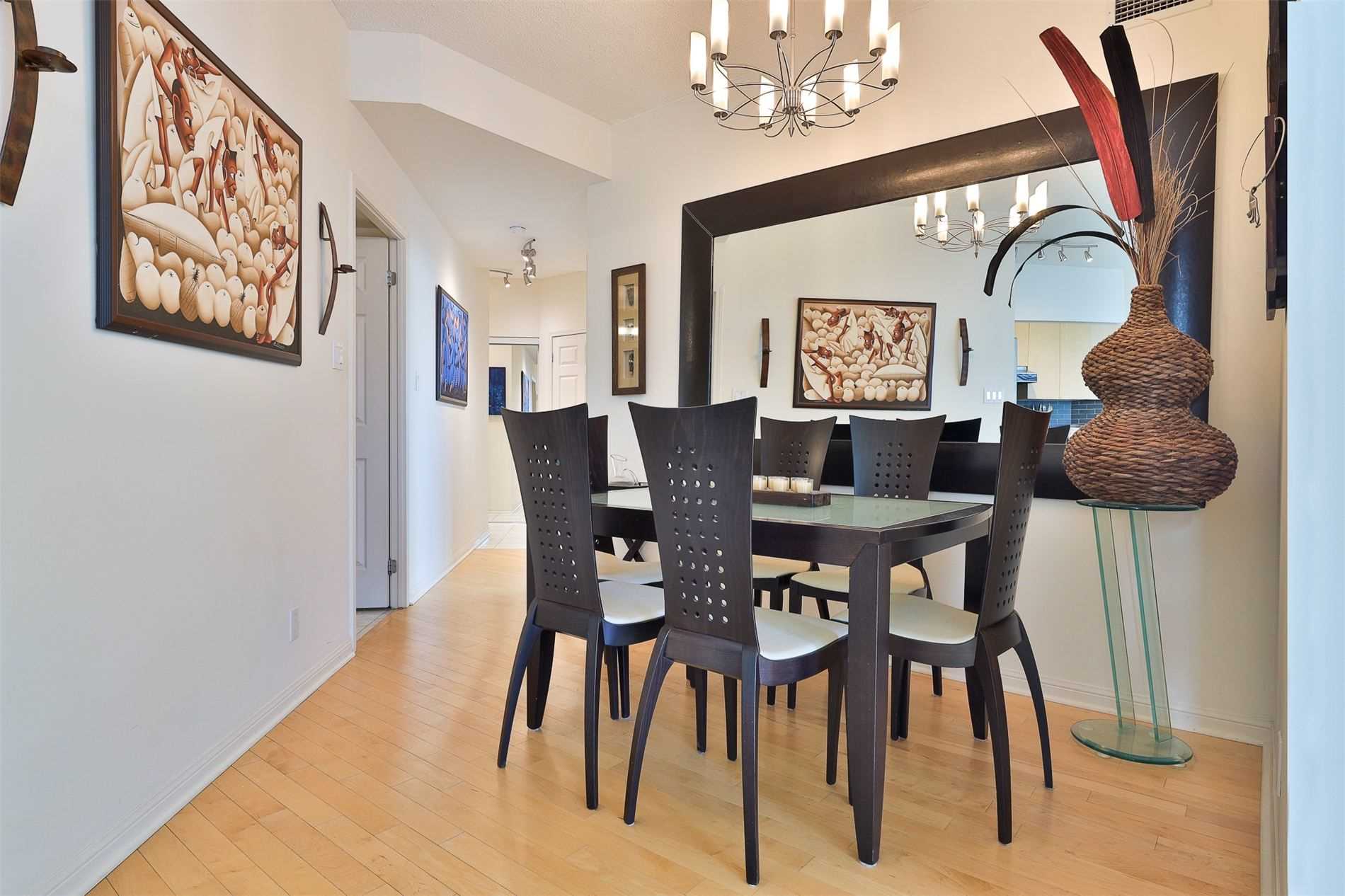 230 Queens Quay W #1515