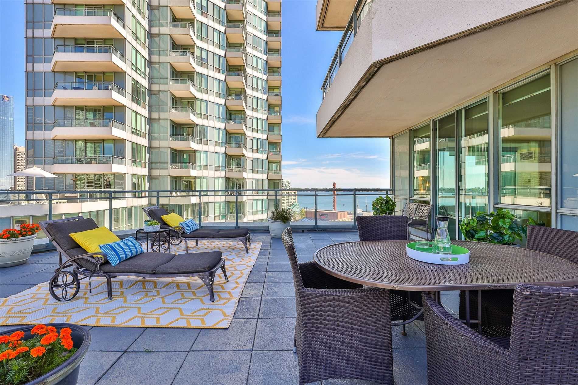 230 Queens Quay W #1515