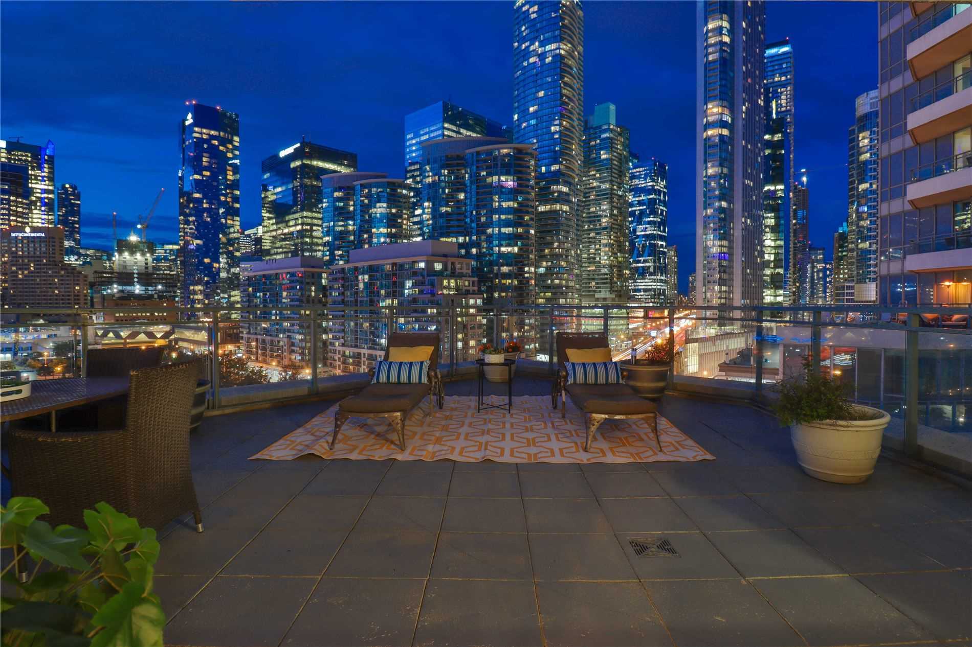 230 Queens Quay W #1515
