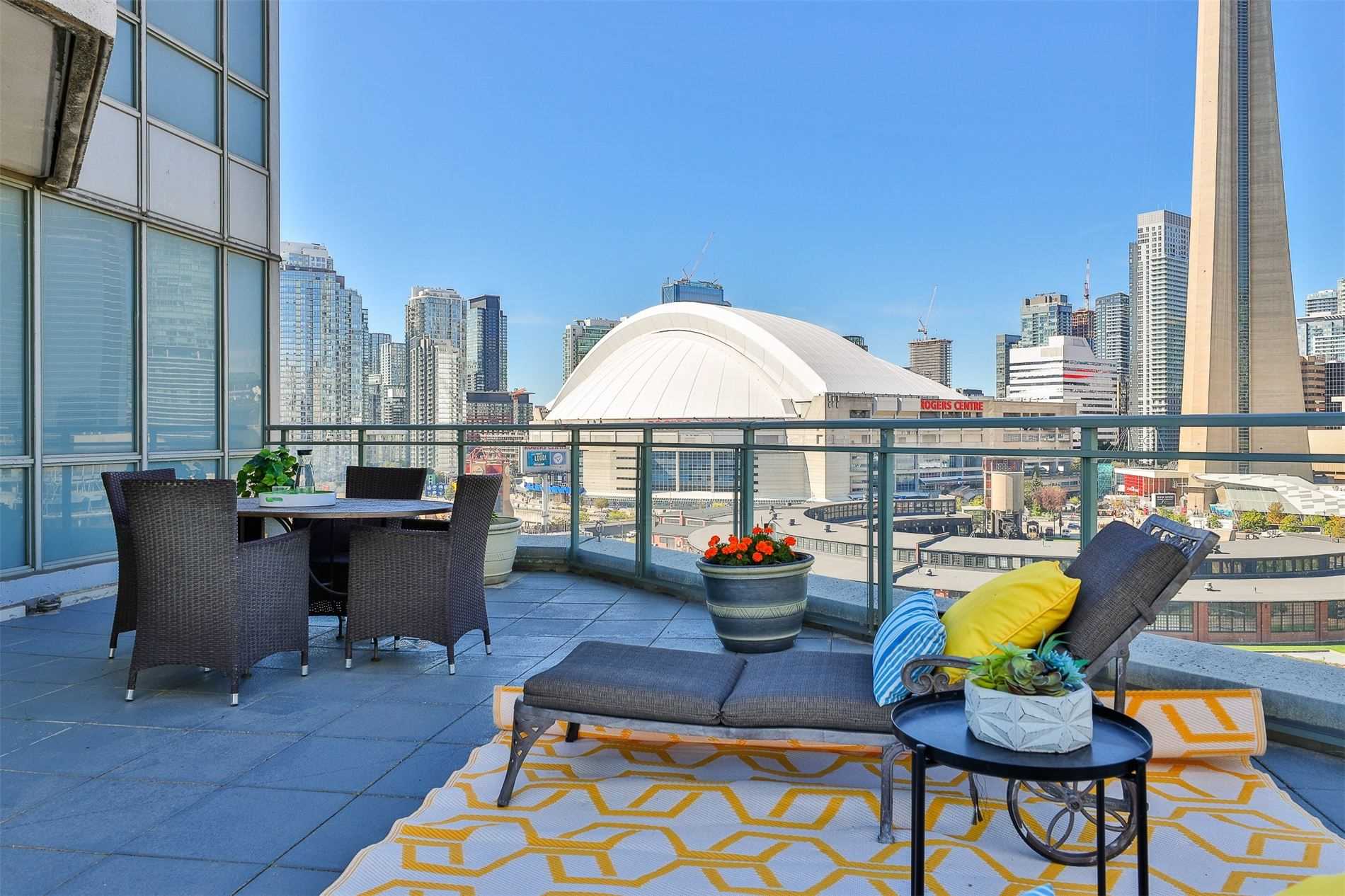 230 Queens Quay W #1515