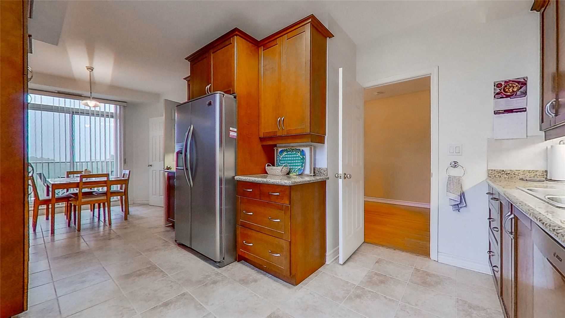 4200 Bathurst St, #705