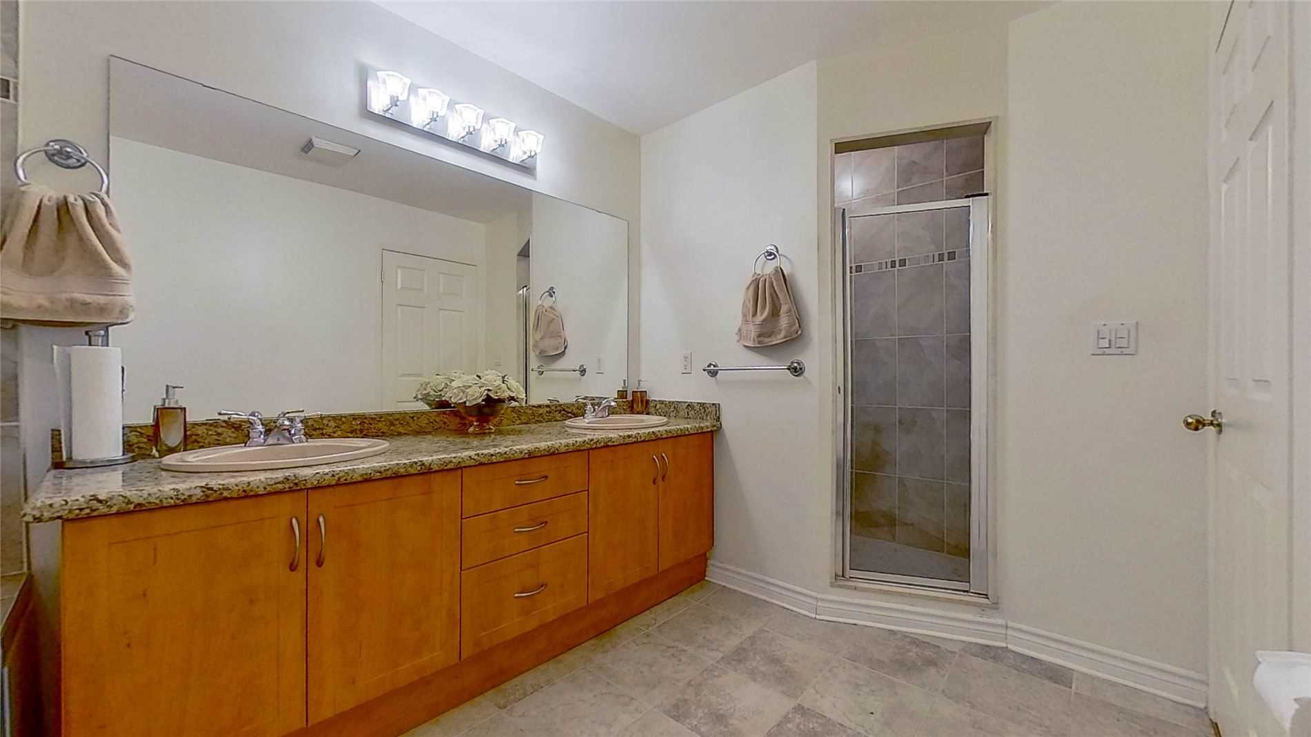 4200 Bathurst St, #705