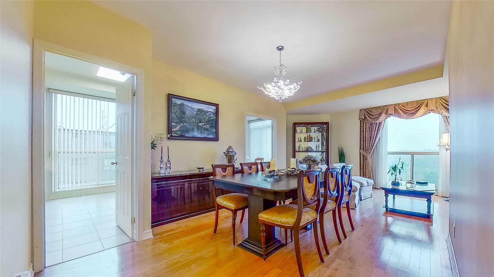 4200 Bathurst St, #705