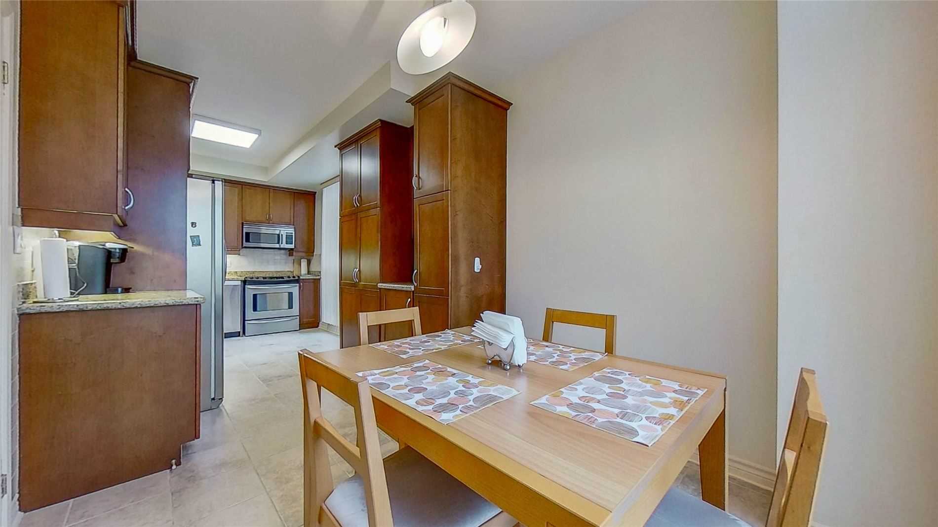 4200 Bathurst St, #705