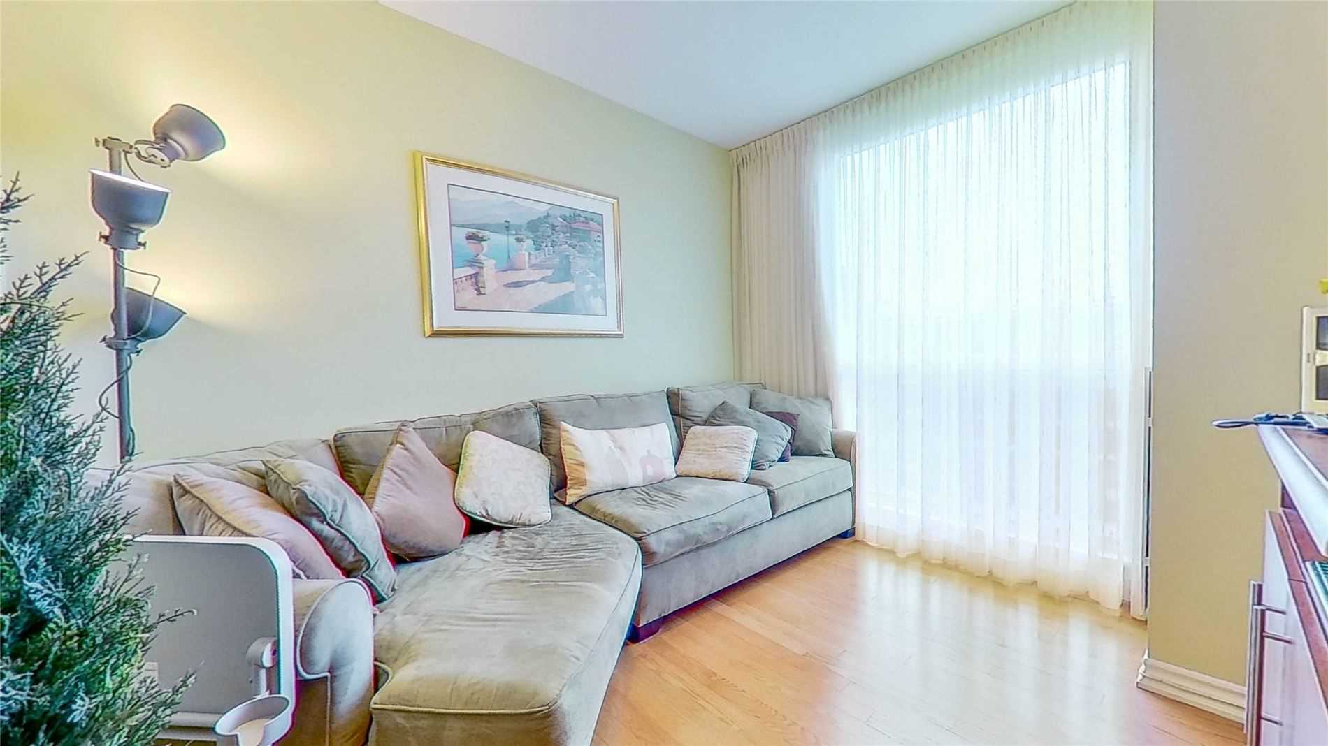 4200 Bathurst St, #705