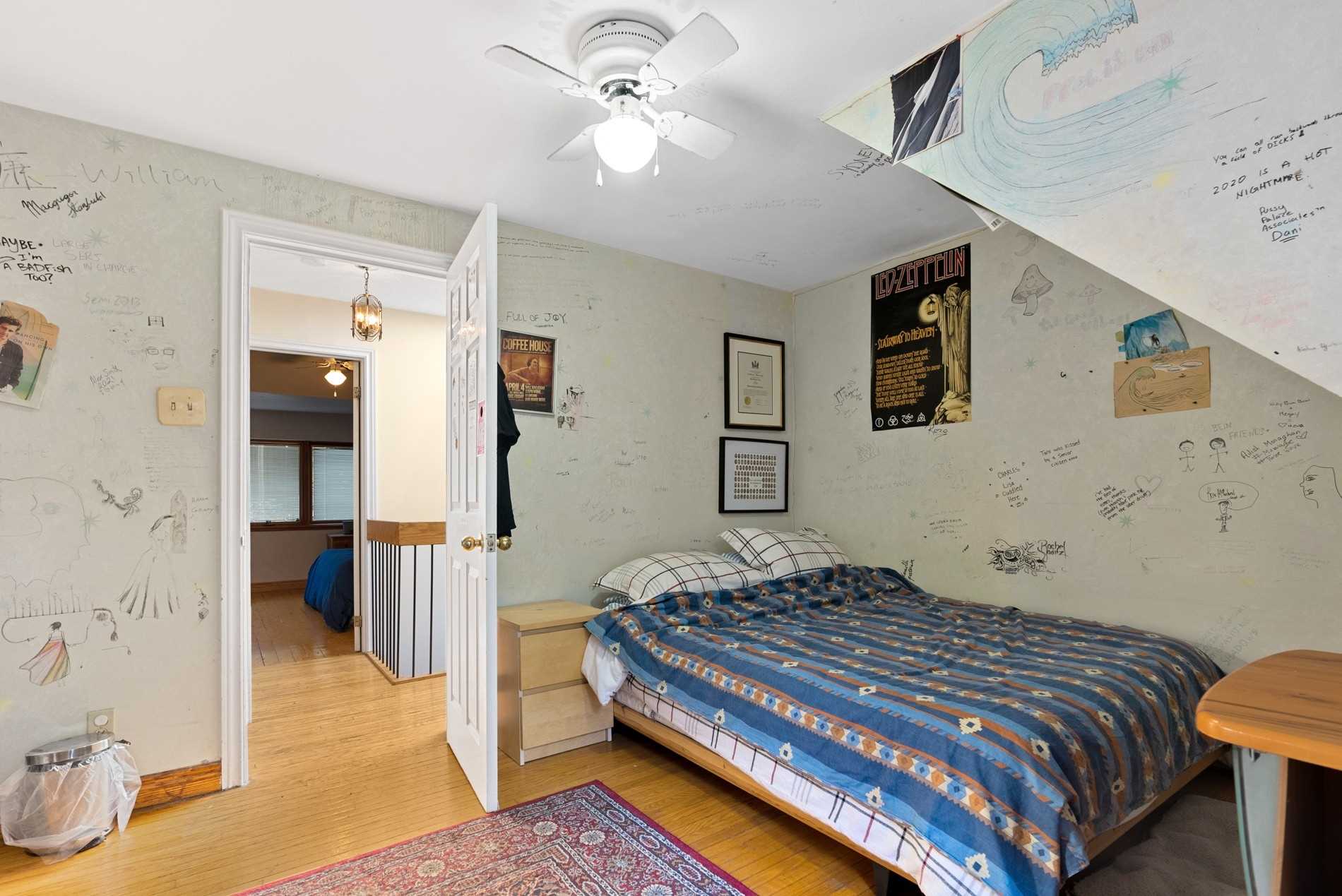 37 Heath St E