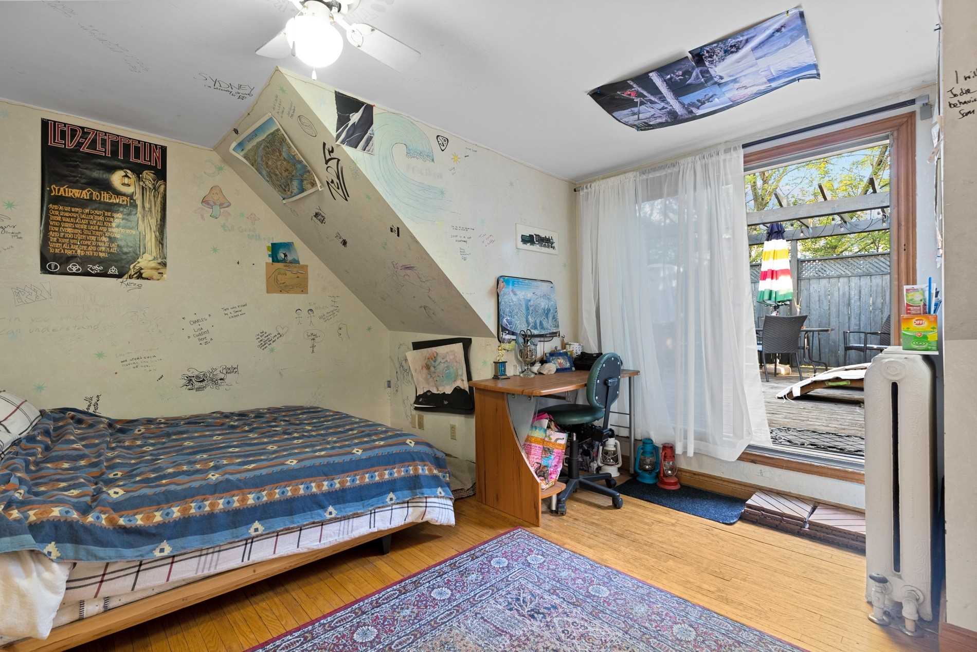 37 Heath St E