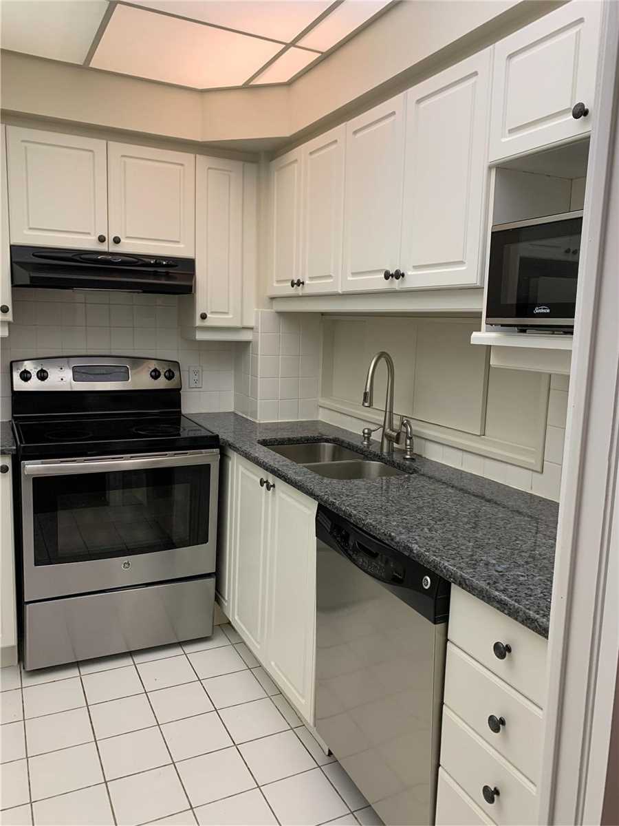 71 Simcoe St, #501