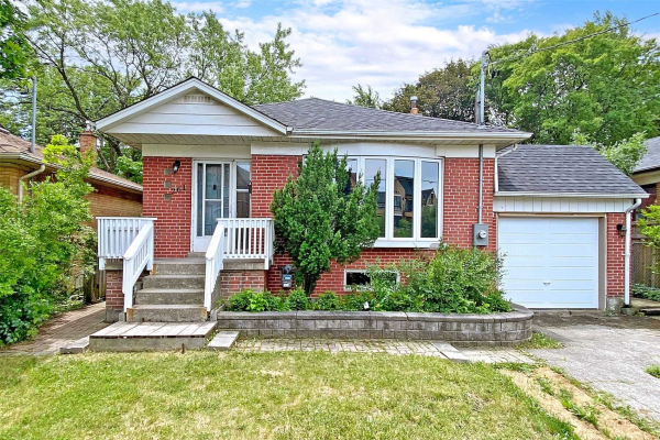 261 Finch Ave E, Toronto