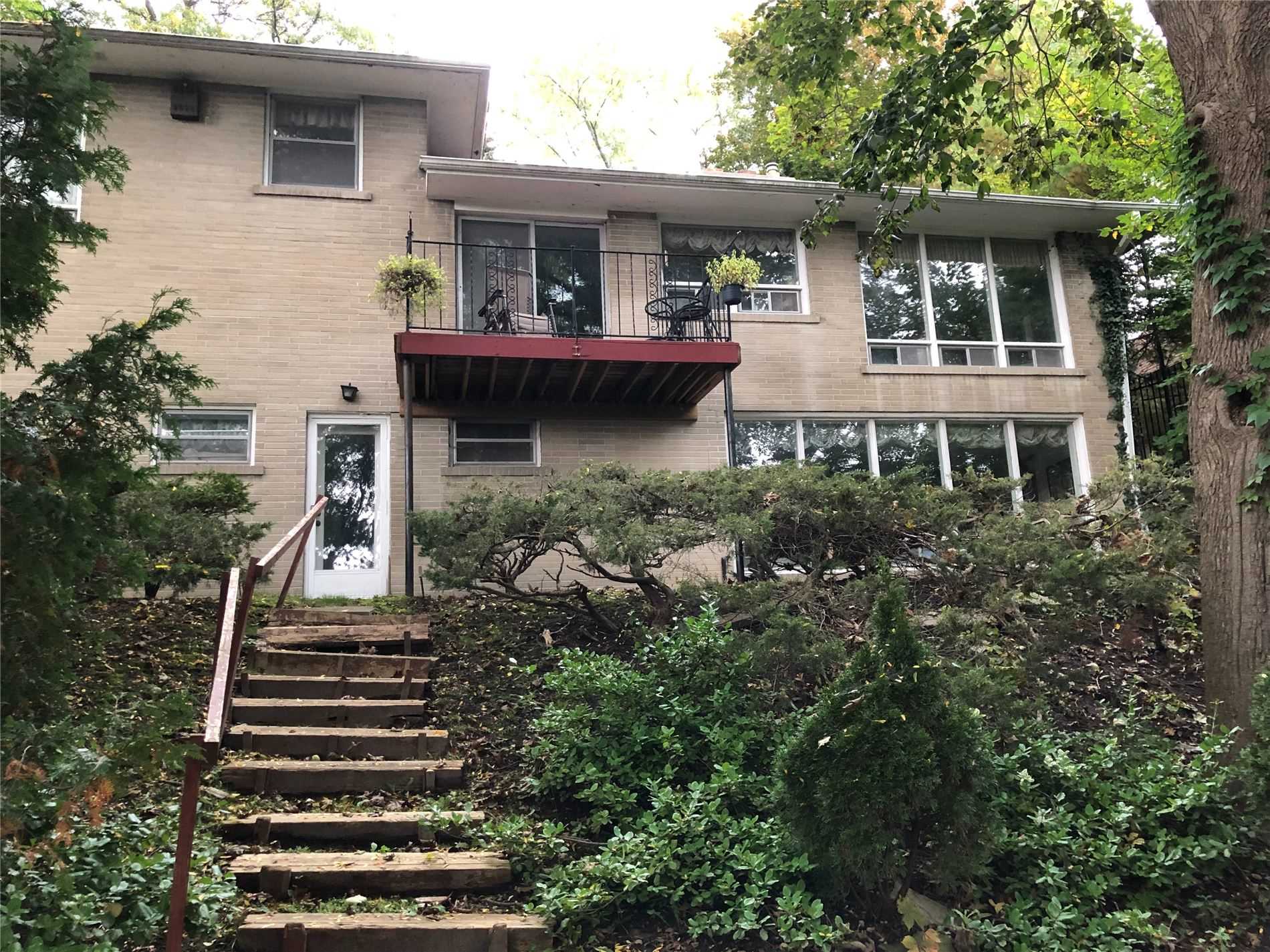 537 Blythwood Rd