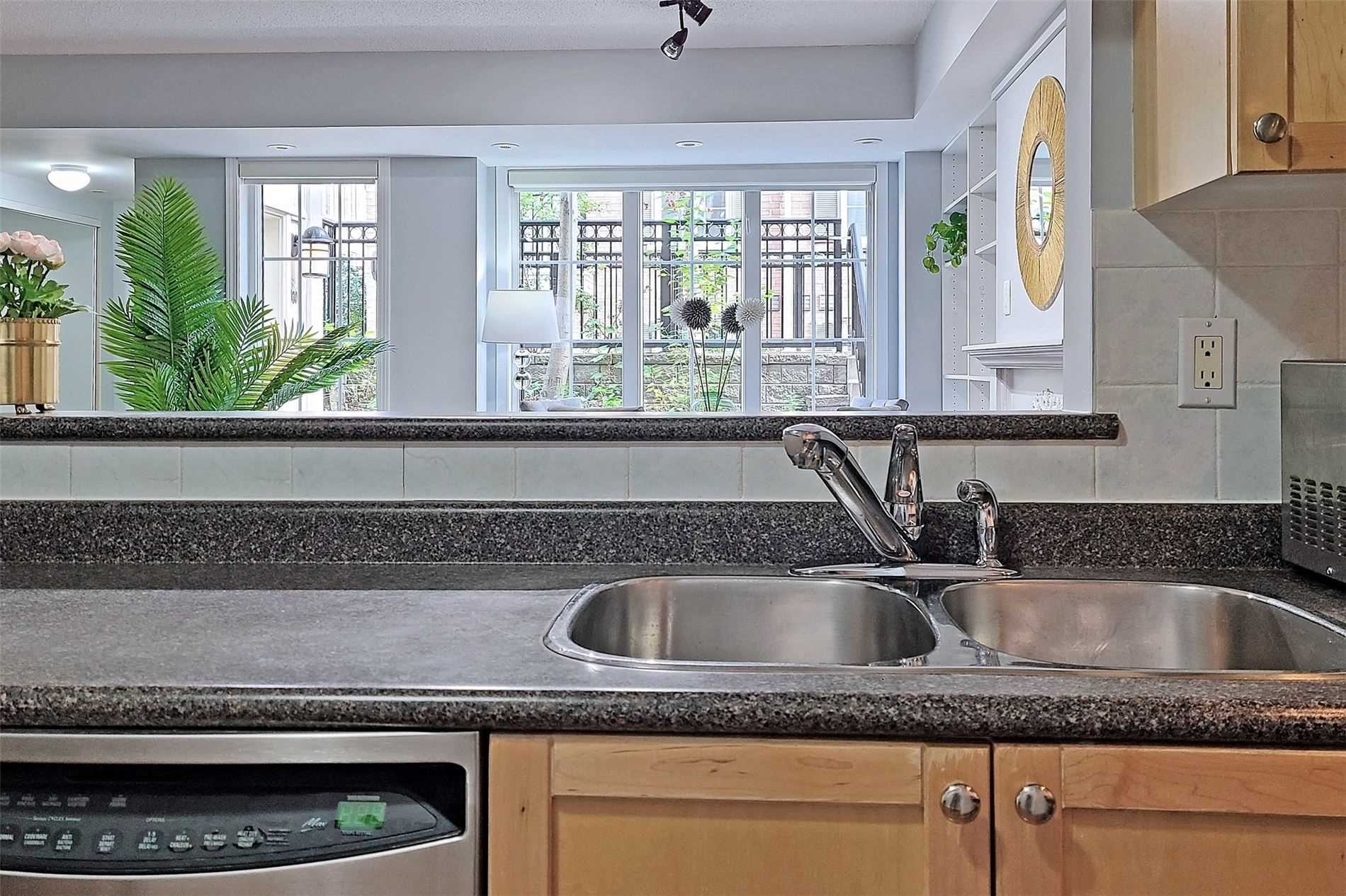 5 Everson Dr, #1030