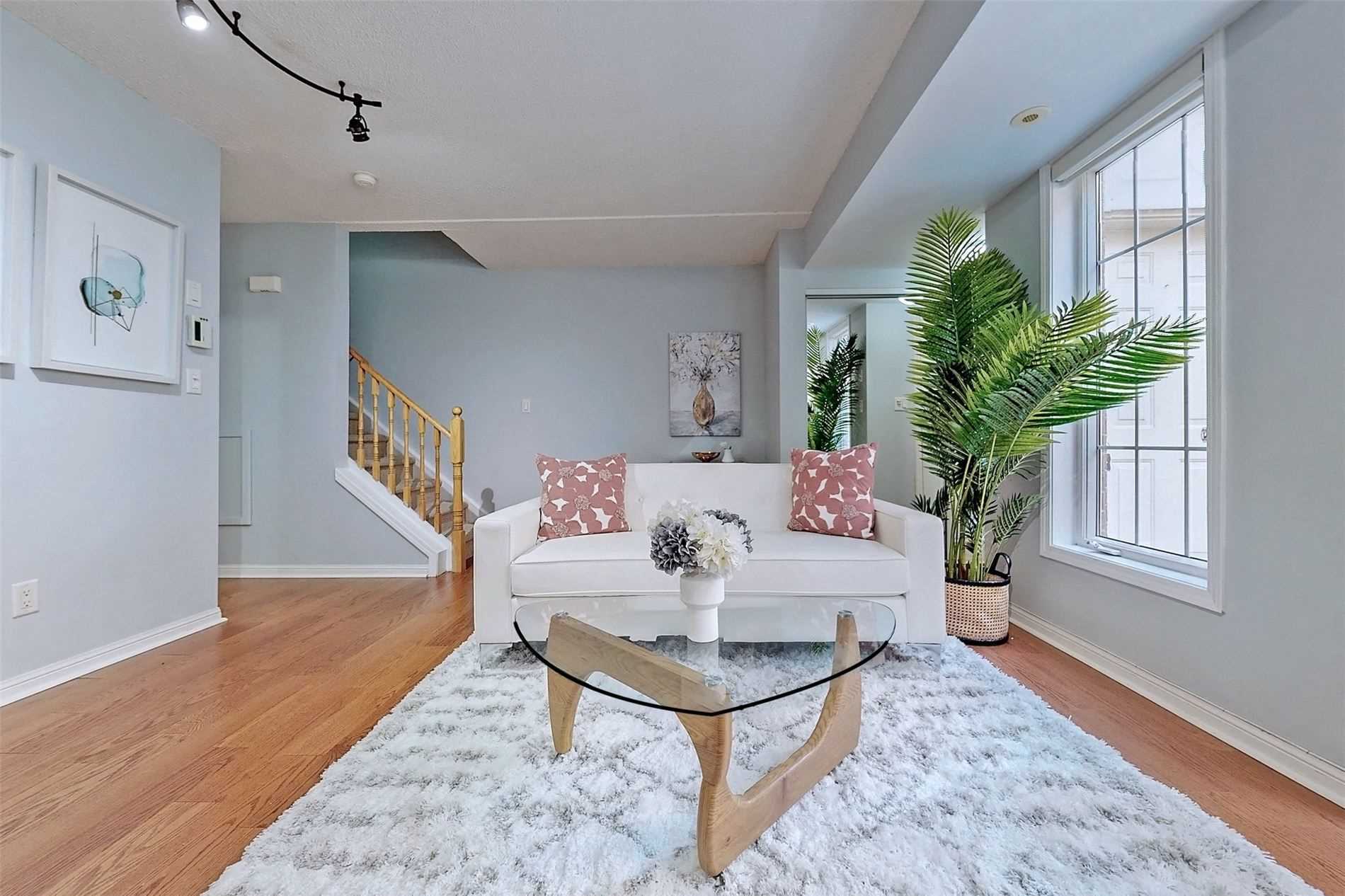 5 Everson Dr, #1030