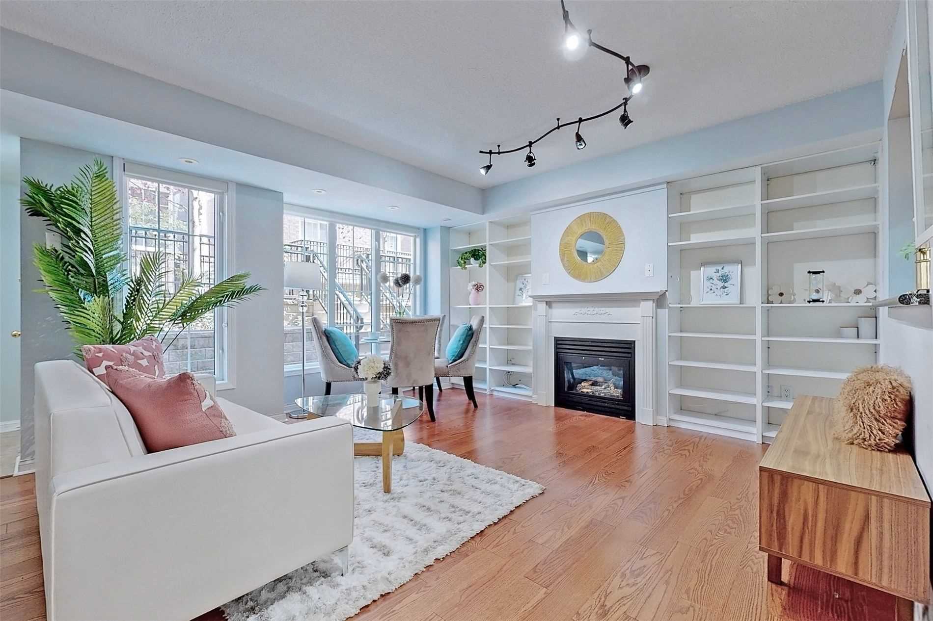 5 Everson Dr, #1030