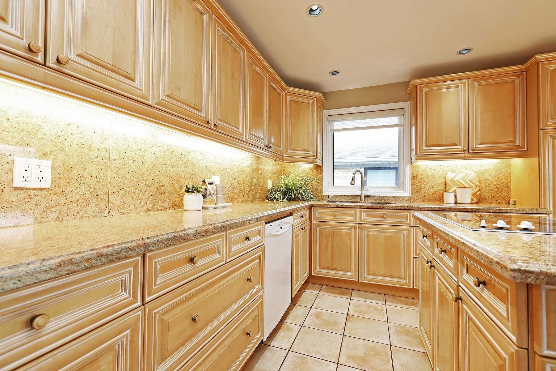 24 Cedar Springs Grve