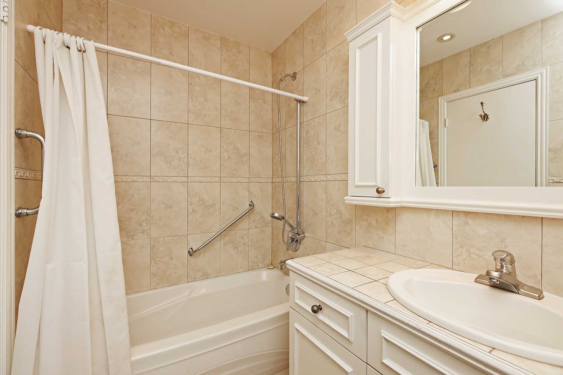 24 Cedar Springs Grve