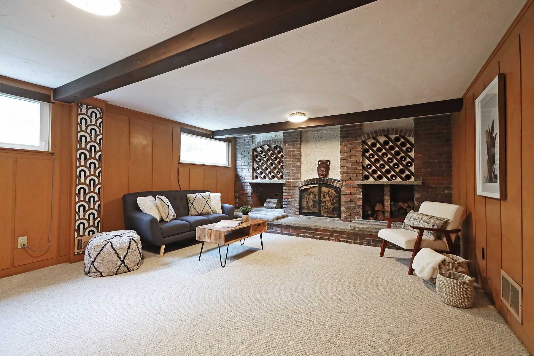 24 Cedar Springs Grve
