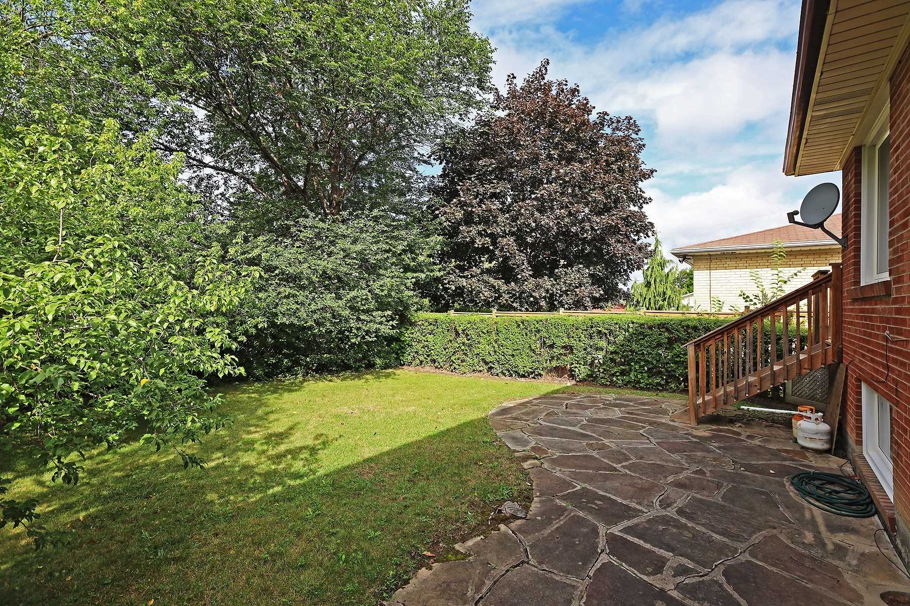 24 Cedar Springs Grve
