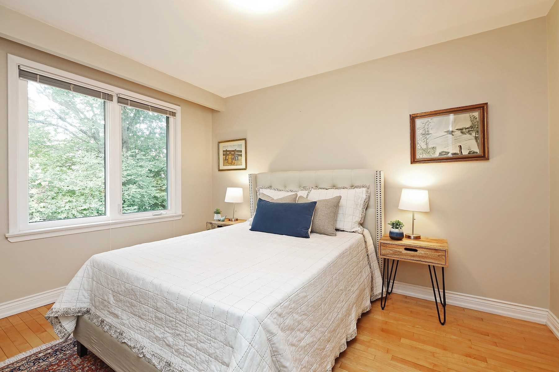 24 Cedar Springs Grve