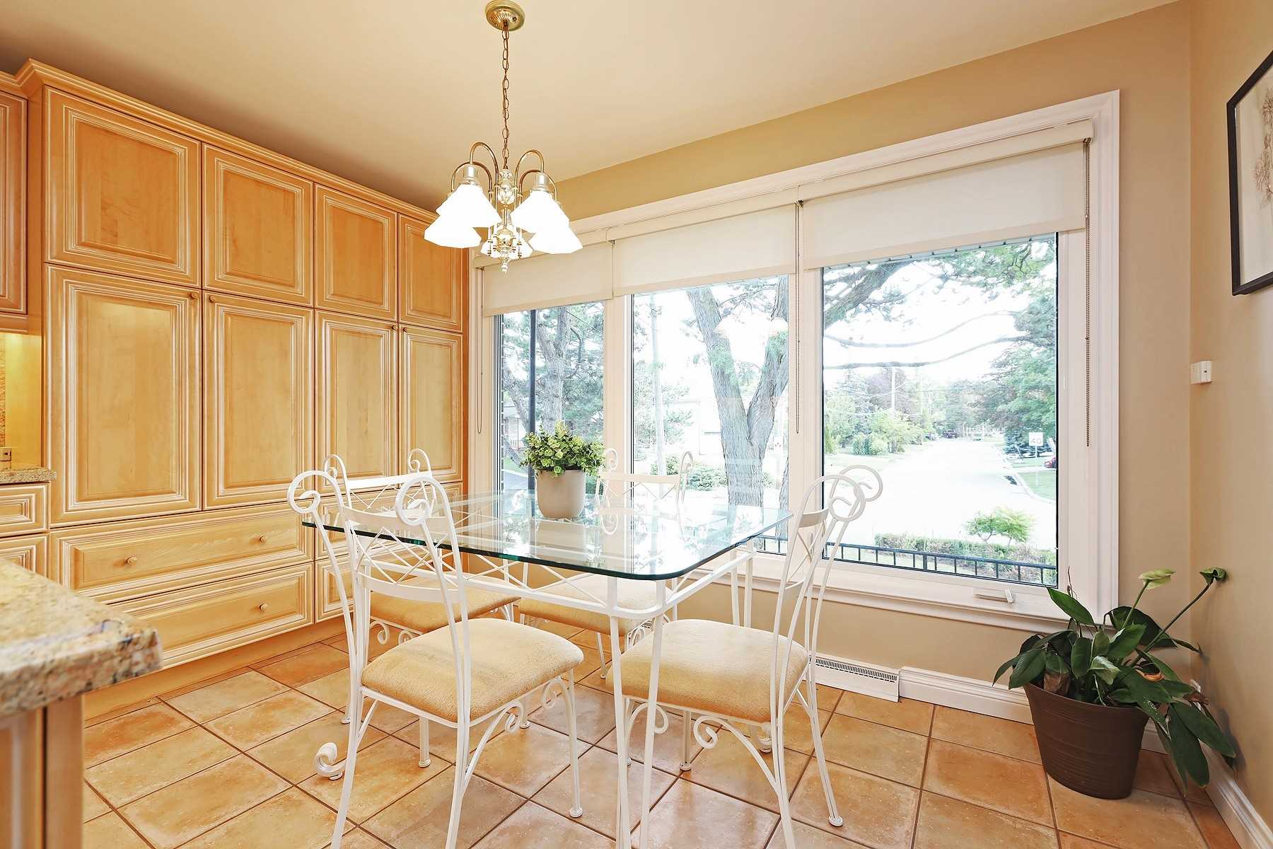24 Cedar Springs Grve