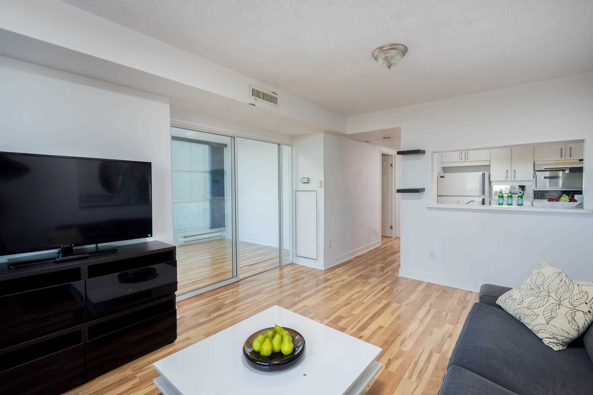 409 Bloor St E, #1003