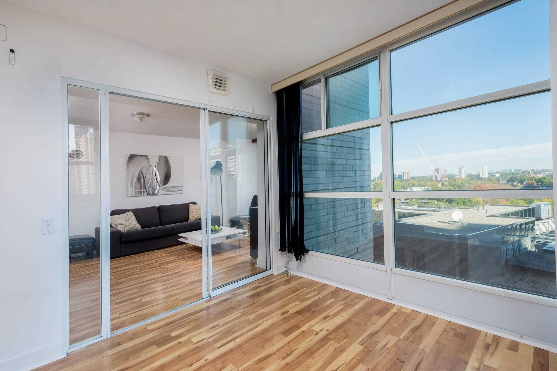 409 Bloor St E, #1003
