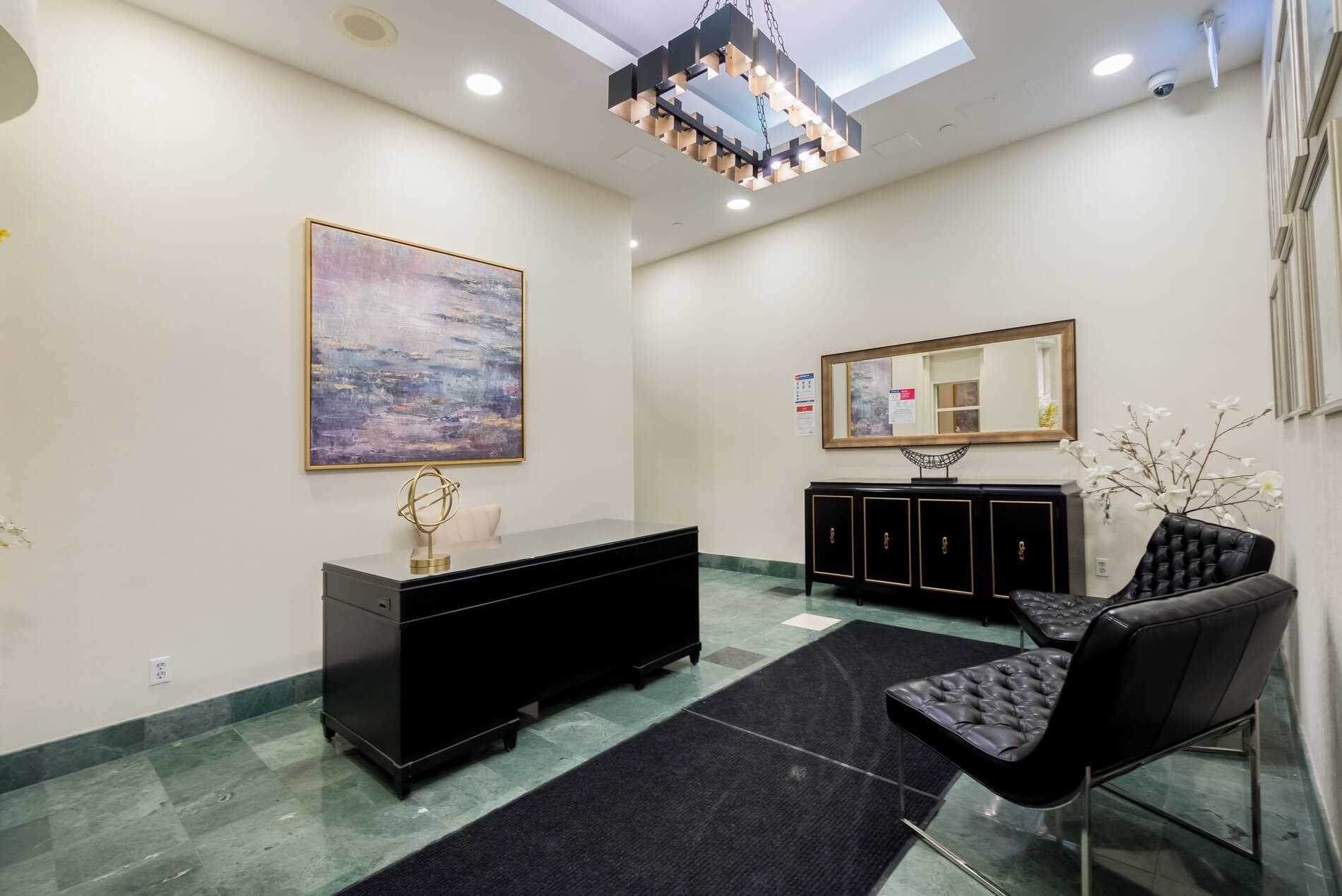 409 Bloor St E, #1003