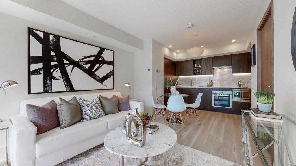 17 Bathurst St, #603