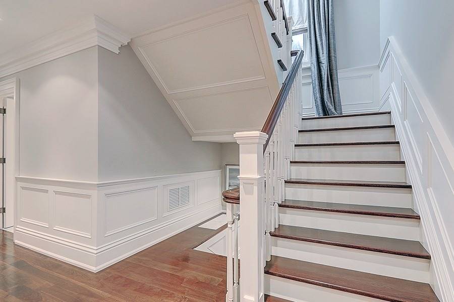 15 Castle Frank Cres