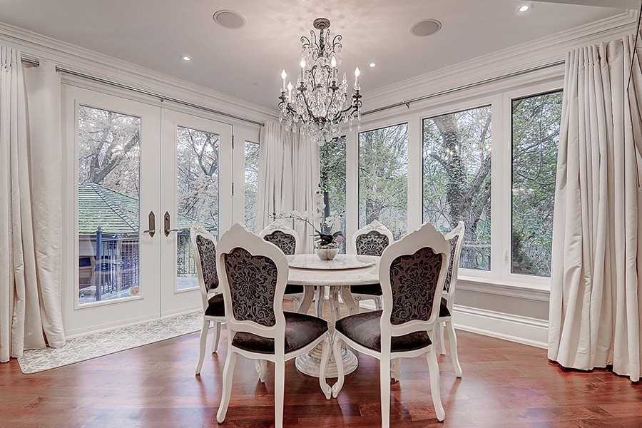 15 Castle Frank Cres