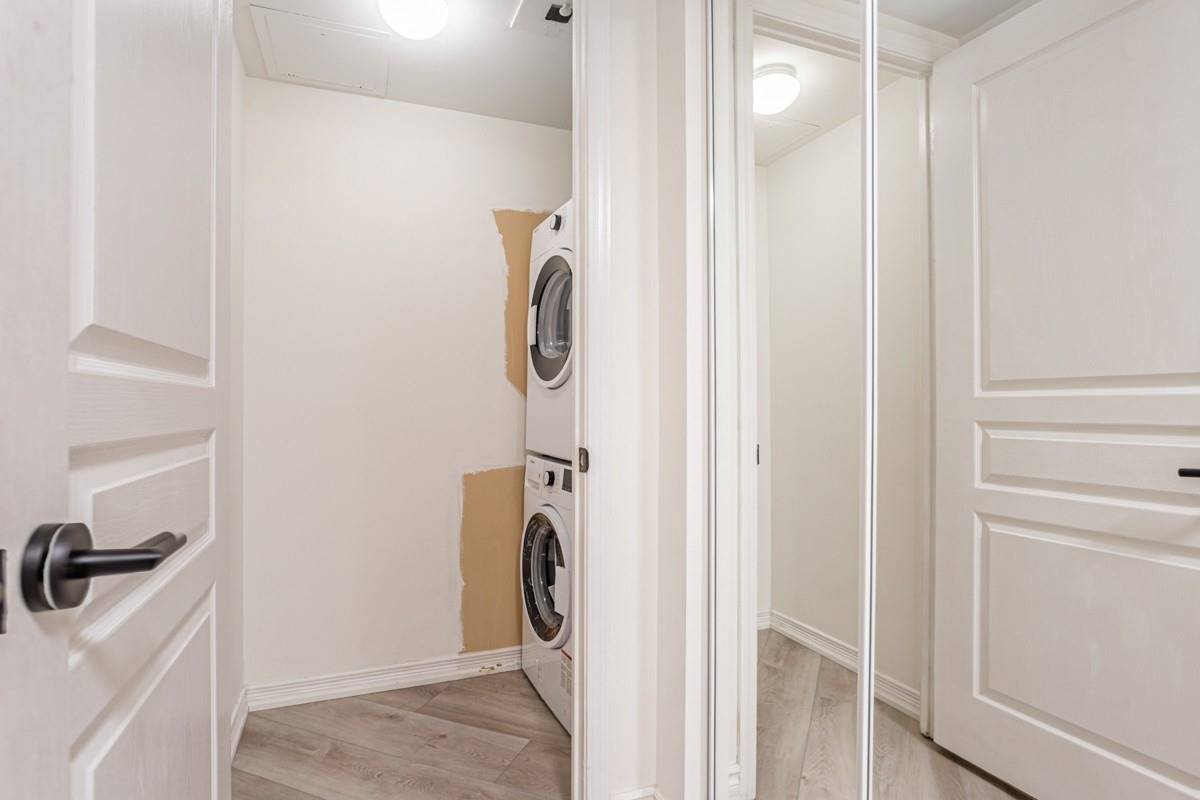 509 Beecroft Rd, #816