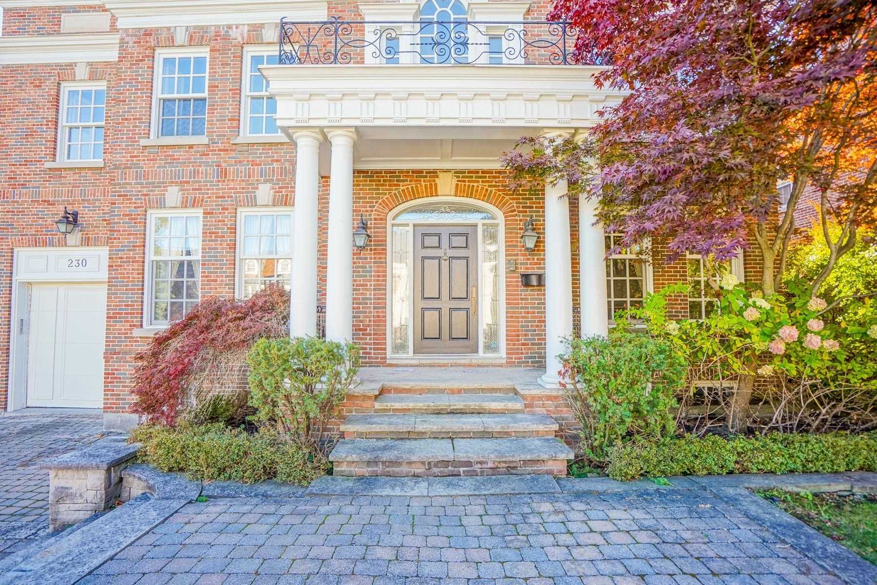 230 Dunvegan Rd