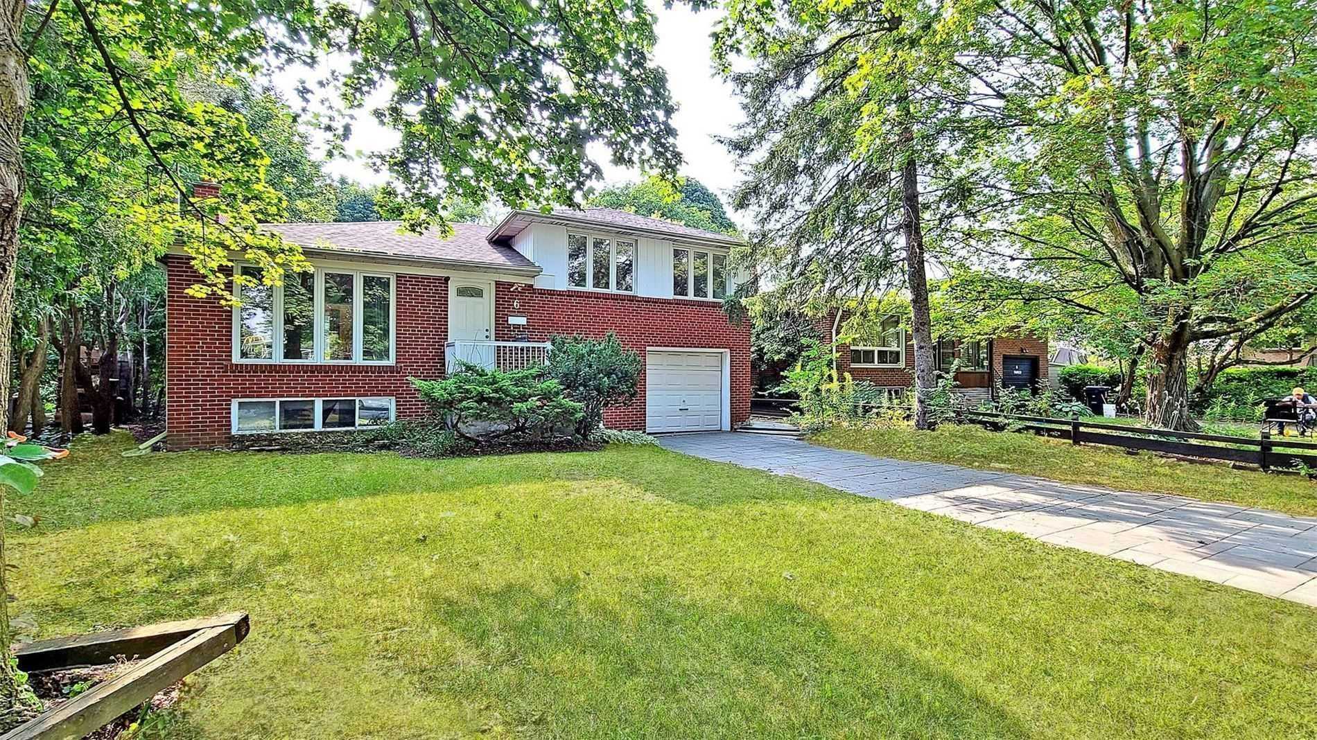 6 Fargo Ave