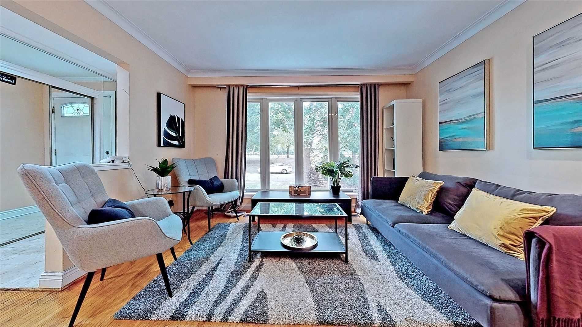 6 Fargo Ave