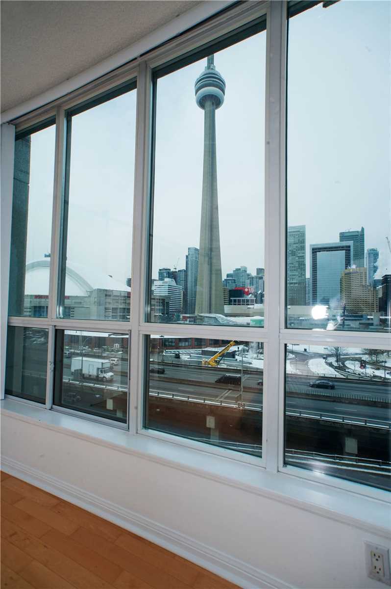 230 Queens Quay W, #1016