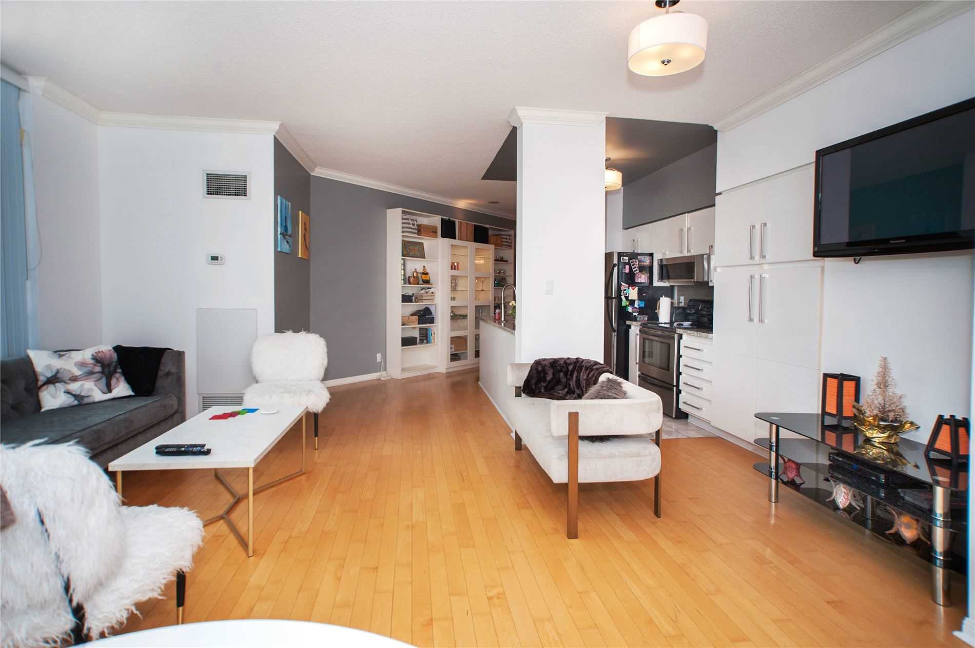 230 Queens Quay W, #1016
