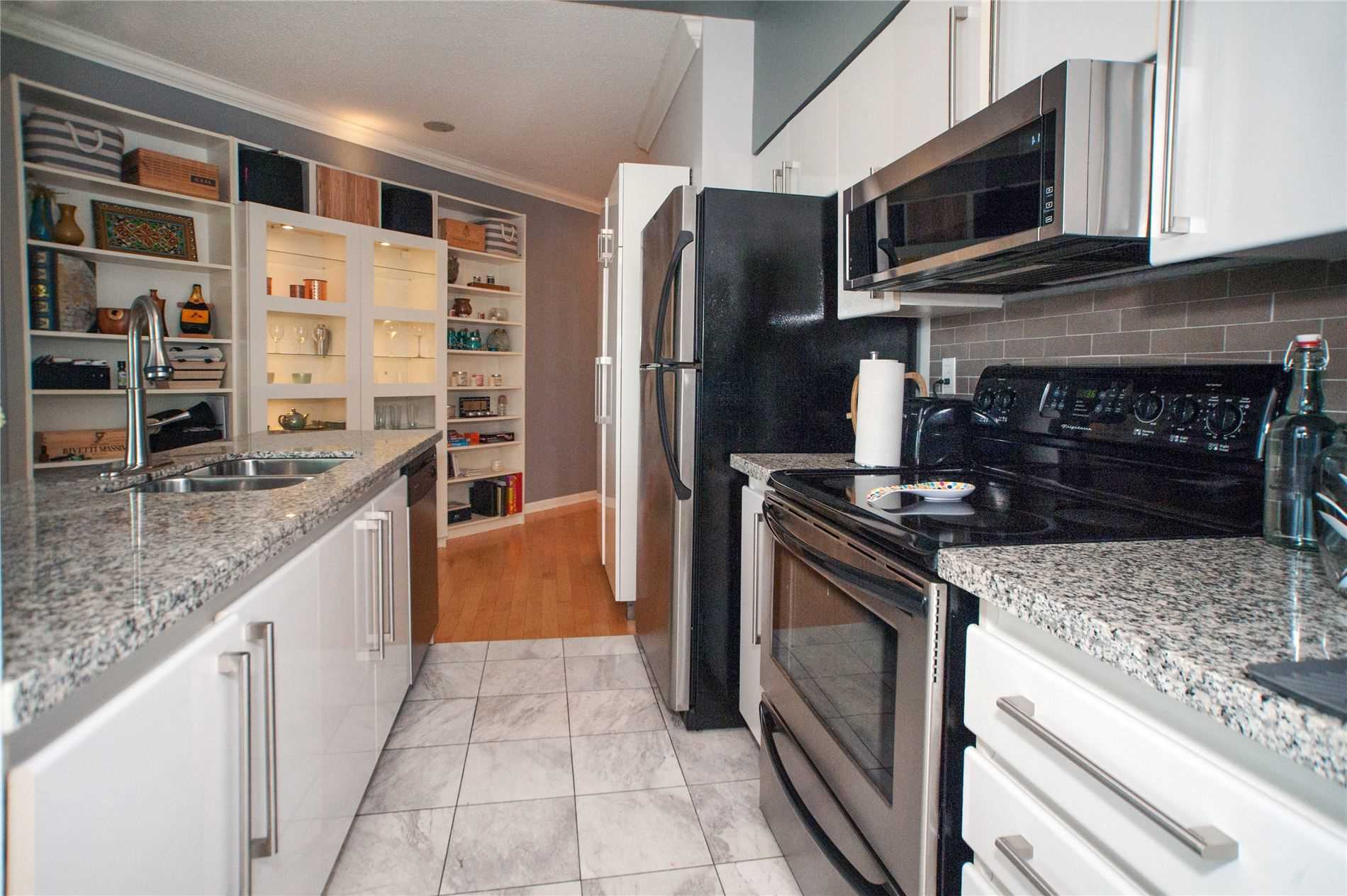 230 Queens Quay W, #1016