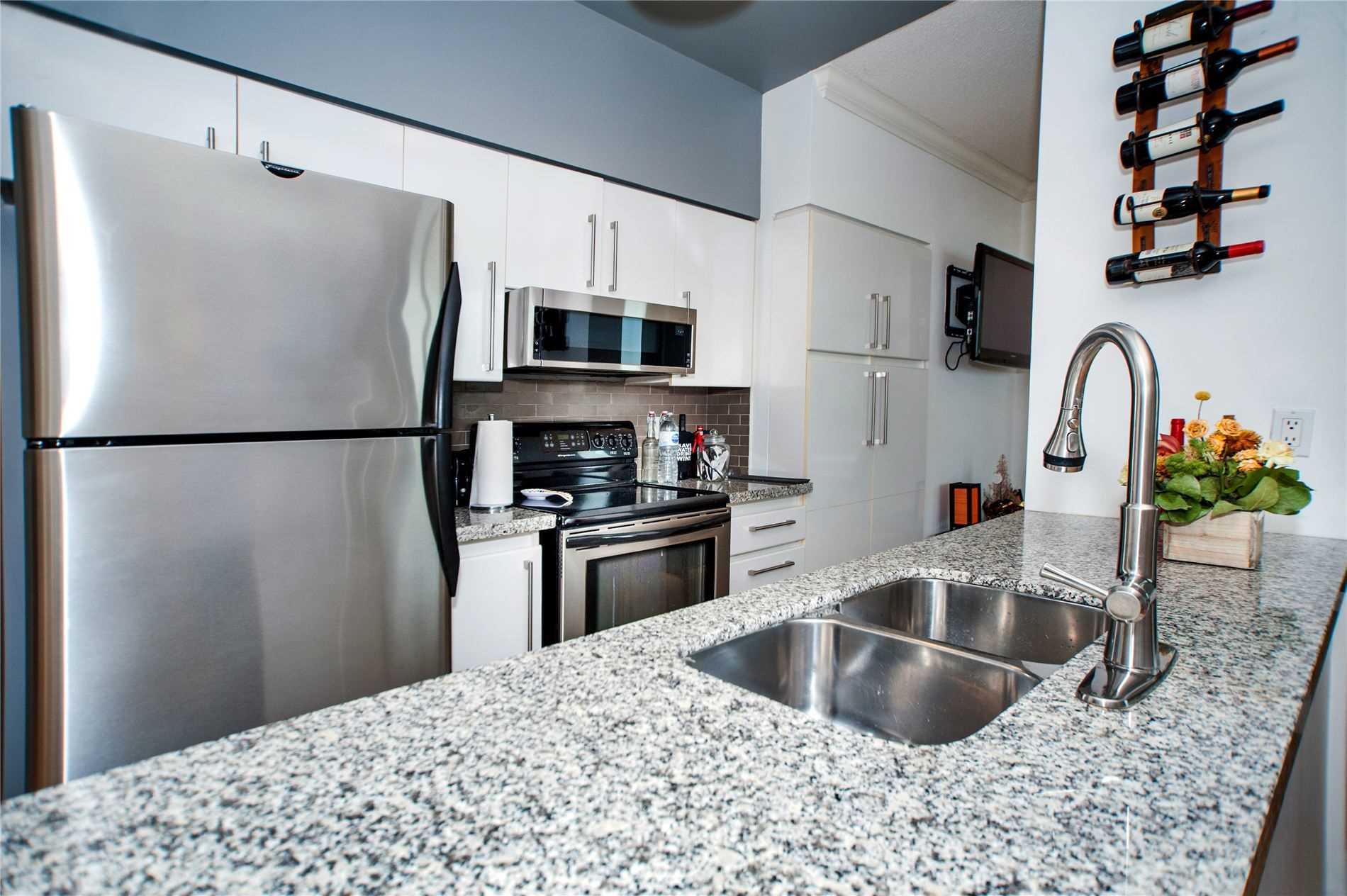 230 Queens Quay W, #1016