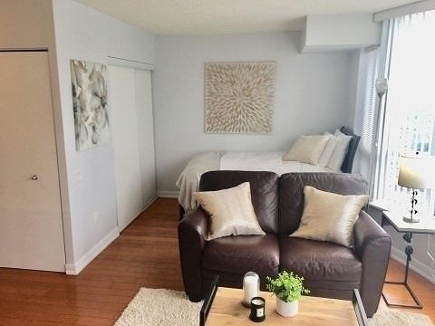 33 Sheppard Ave E, #2609