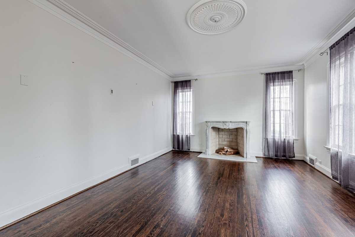 33 Hawarden Cres