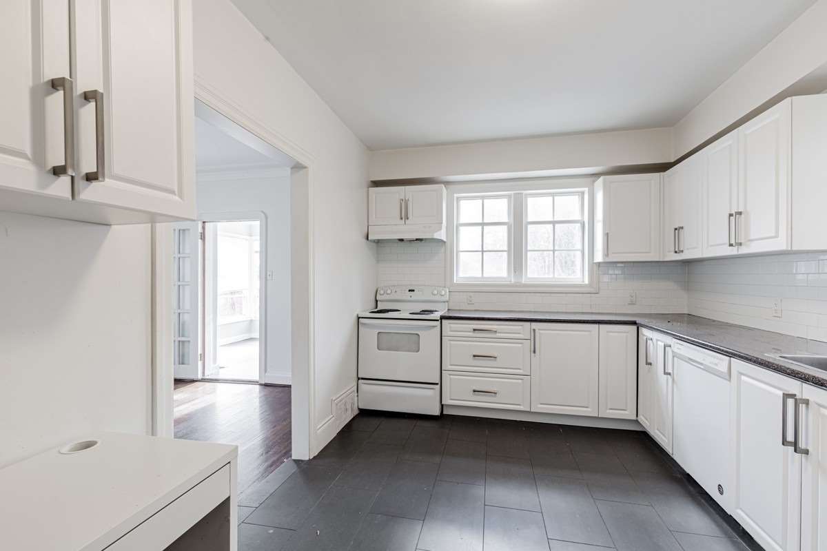 33 Hawarden Cres